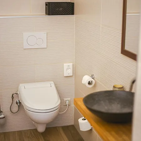 Relish Penzión pre hostí 3*